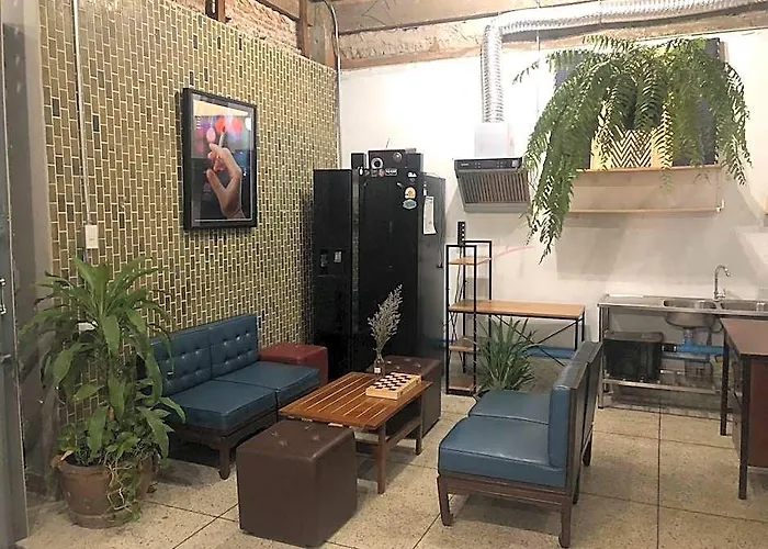 Area81 Hideout Khaosan Bangkok